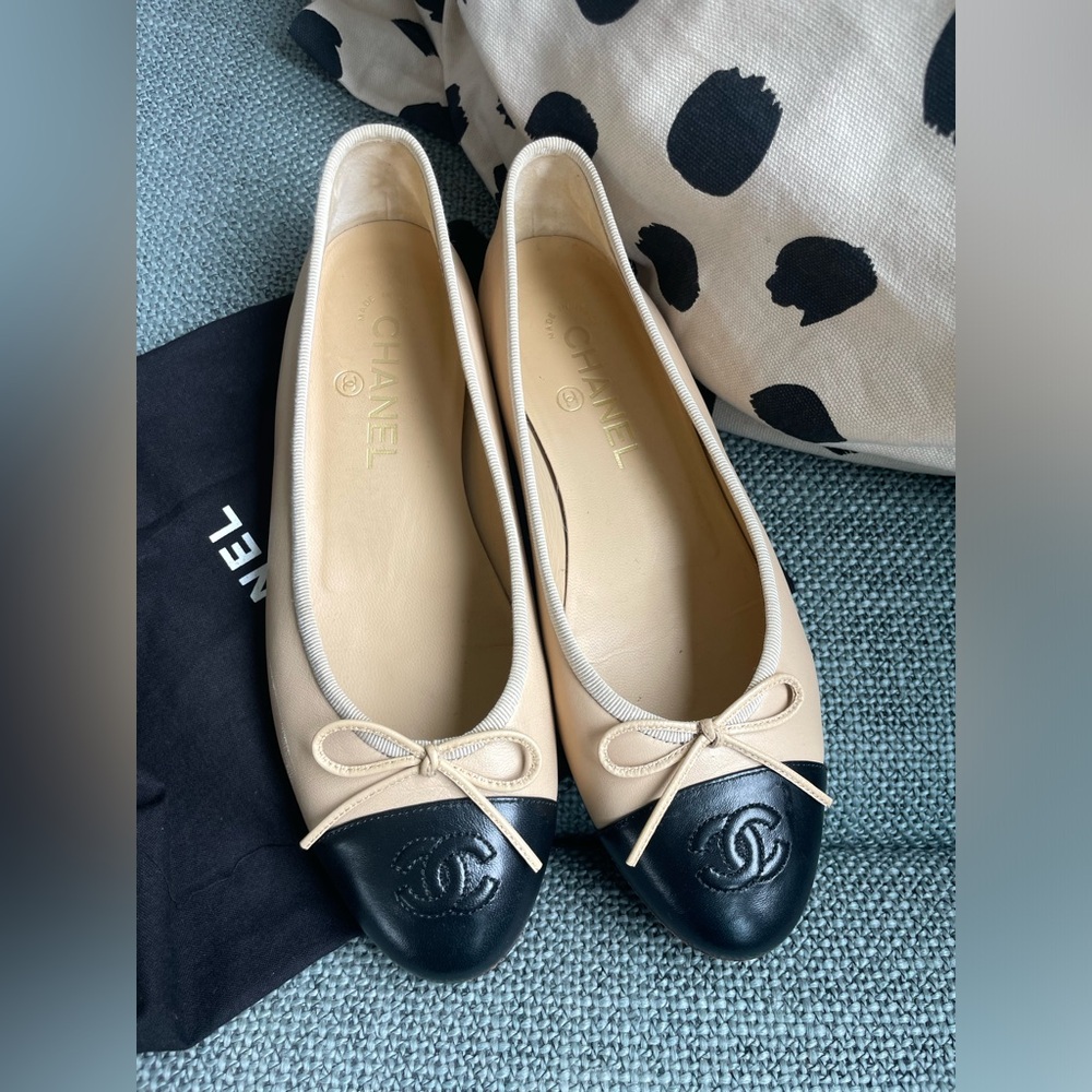 CHANEL Lambskin‎ Ballerina Beige/Black Classic Ballet Flats shoes Size 38 - Picture 12 of 14
